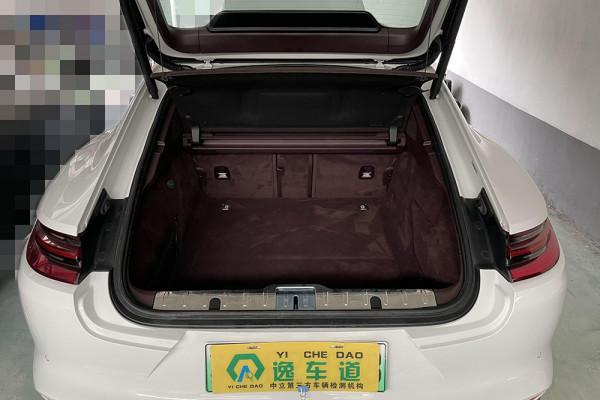 修車修了110萬的保時捷已被保險公司拉黑，車商大言不慚：小事故