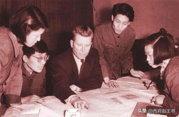 關鍵的轉折：1962年印度出兵挑釁，卻搬起石頭砸了自己的腳
