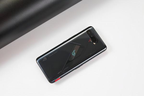 遊戲手機大比拼，哪款手機才是遊戲王者？