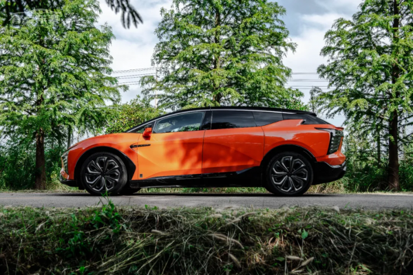 高合HiPhi X或許是今年試過最特別的新能源汽車 沒有之一? 高合HiPhi X或許是今年試過最特別的新能源汽車 沒有之一?