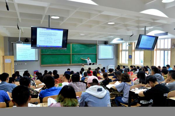 “上了大學就輕鬆了”?原來是騙人的,看這份大一課表就知道了 “上了大學就輕鬆了”?原來是騙人的,看這份大一課表就知道了