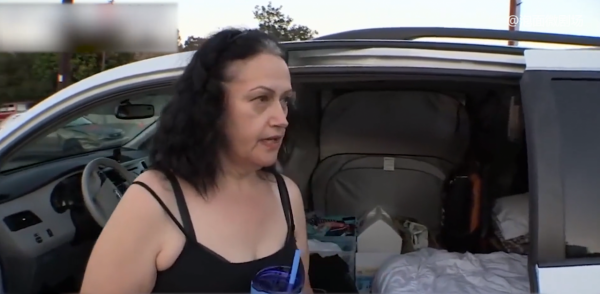 月薪一萬買不起房,美國窮人只能睡在車上,住進停車場!紀錄片 月薪一萬買不起房,美國窮人只能睡在車上,住進停車場!紀錄片