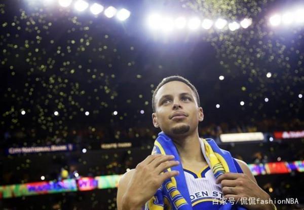 NBA 史蒂芬庫裡 改變了一個時代的打法