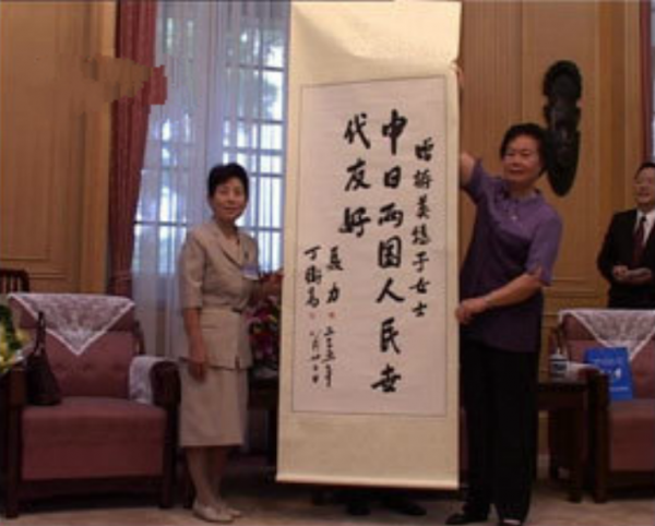 1980年，聶榮臻接見一47歲日本婦女，為何婦女下跪喊“父親”？