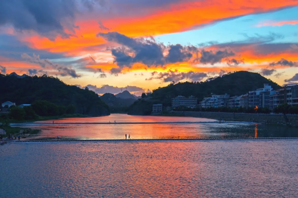 被賺錢耽誤的好好吃地方，一天能打11個飽嗝