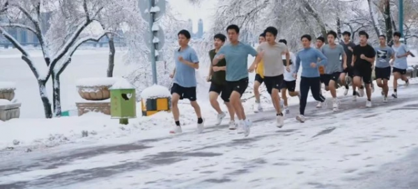 1月，李易峰又出“霸屏劇”，我更被雷佳音這部央視開年大劇吸引