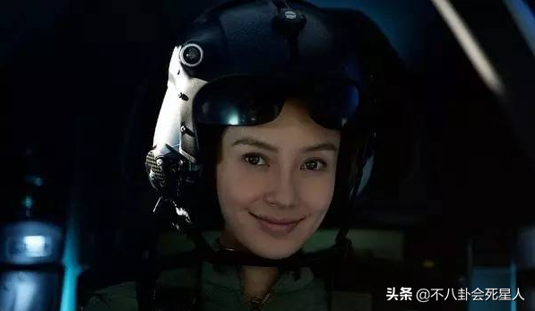 讓人笑著齣戲的演員特徵，黃軒的短手、楊冪的鼻孔、大寶貝的微笑