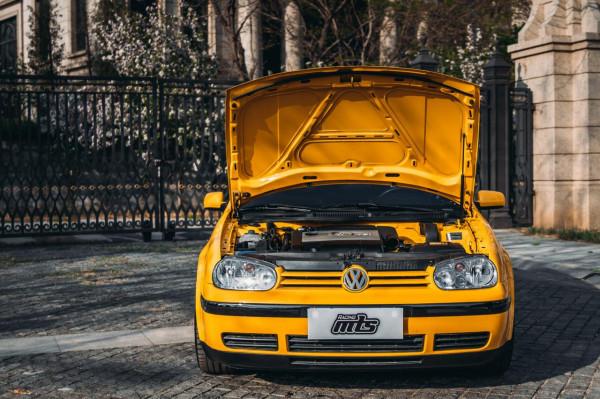 2萬買30萬改的高爾夫4，玩老車你需要準備什麼？