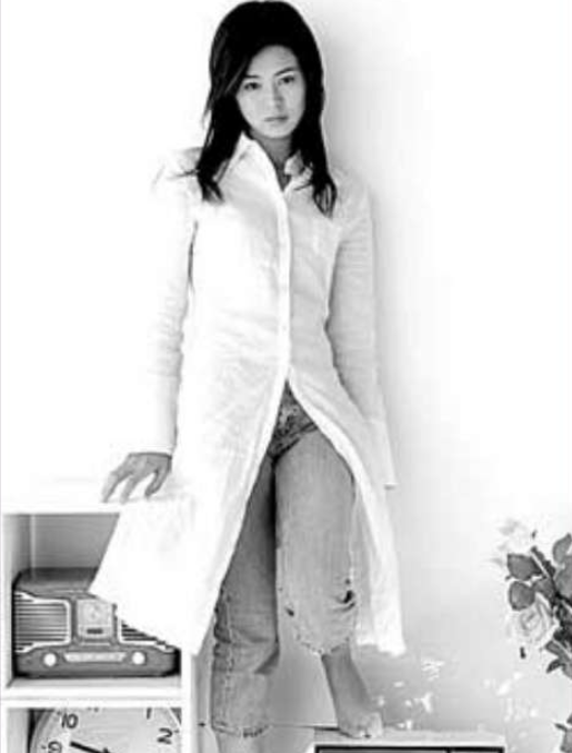 關悅：曾被佟大為分手，以淚洗面，複合後恩愛至今生三子幸福美滿