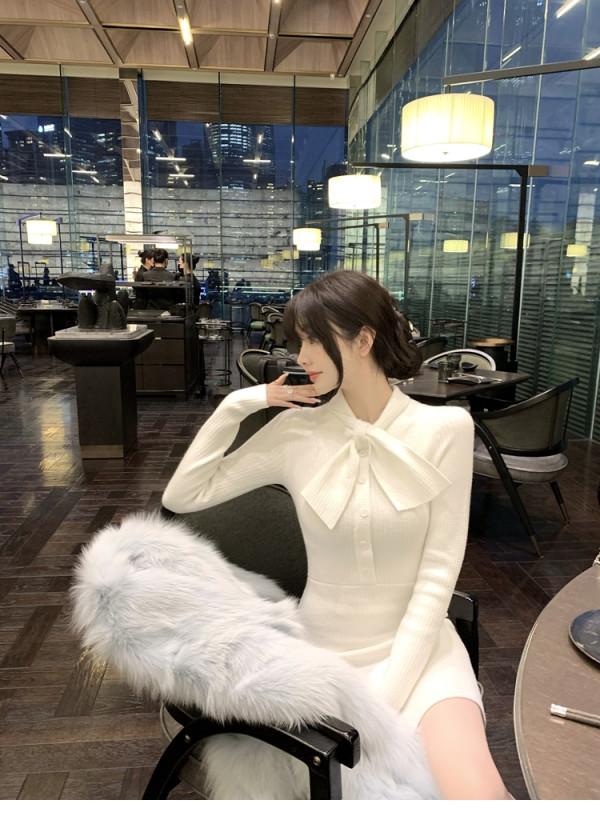 經典領結針織收腰氣質連衣裙，自帶一種讓人無法拒絕的優雅氣質