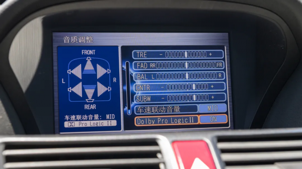 誰說我是雅閣王?超稀有3.5L自吸V6謳歌TL 誰說我是雅閣王?超稀有3.5L自吸V6謳歌TL