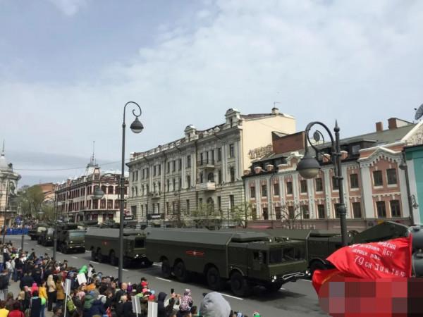 蘇俄閱兵,別的地方可以不進行,在海參崴是一定要閱的 蘇俄閱兵,別的地方可以不進行,在海參崴是一定要閱的