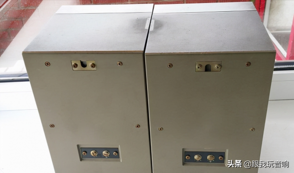 AIWA愛華1983年生產的CA-W2金屬立體聲FM/AM 收音機卡帶機音響