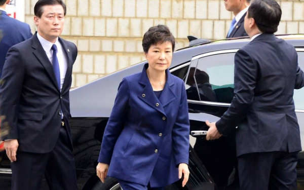 白宮職員欲“逃離”;朴槿惠被特赦;岸田文雄和安倍晉三槓上了 白宮職員欲“逃離”;朴槿惠被特赦;岸田文雄和安倍晉三槓上了