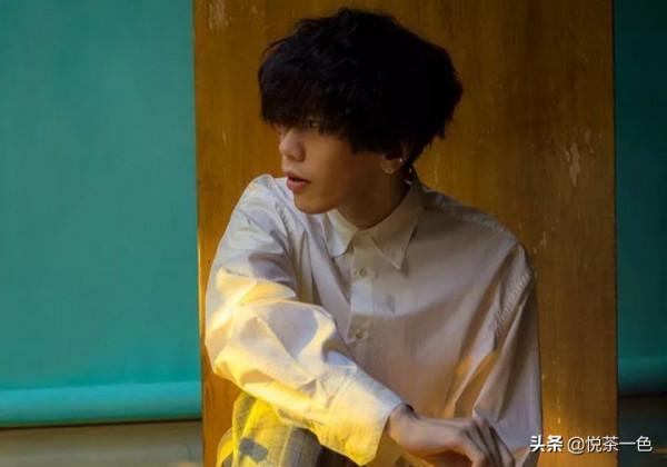 米津玄師為什麼遮右眼?米津玄師的歌曲風格為什麼那麼受歡迎? 米津玄師為什麼遮右眼?米津玄師的歌曲風格為什麼那麼受歡迎?