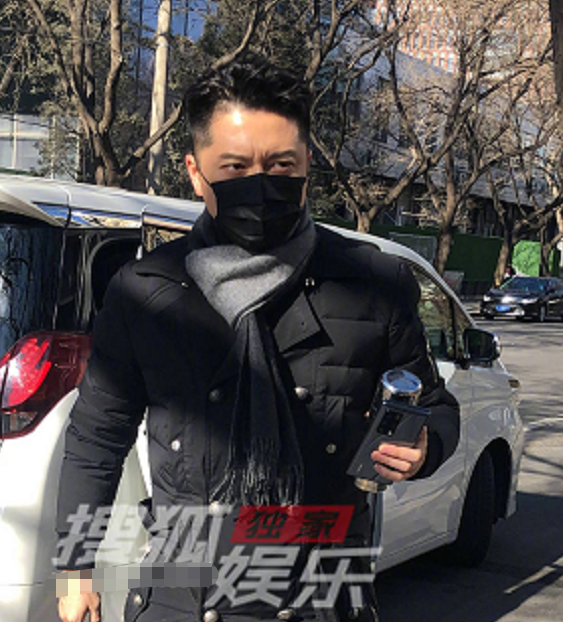 春晚四次聯排亮點：賈玲開百萬豪車，沙溢穿兩萬外套，穎兒戴黃金