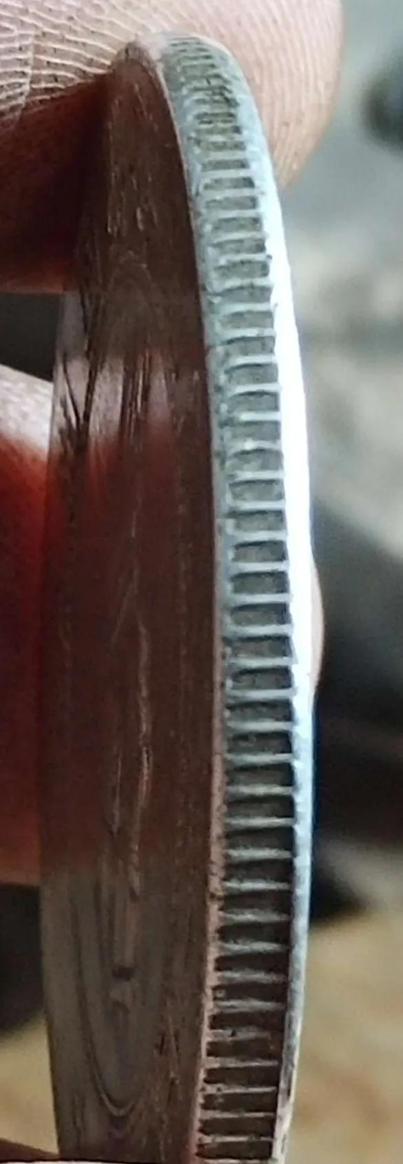 欣賞一枚開國紀念幣，孫小頭像銀元