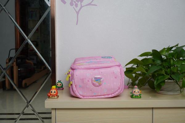 輕鬆揹負,健康成長,給小外甥女的生日禮物——GMT for Kids小方包 輕鬆揹負,健康成長,給小外甥女的生日禮物——GMT for Kids小方包