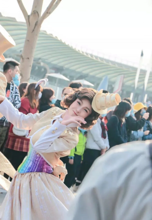 6位退圈明星的境遇:江華賣保險,朱千雪當律師,許君豪做牙醫 6位退圈明星的境遇:江華賣保險,朱千雪當律師,許君豪做牙醫