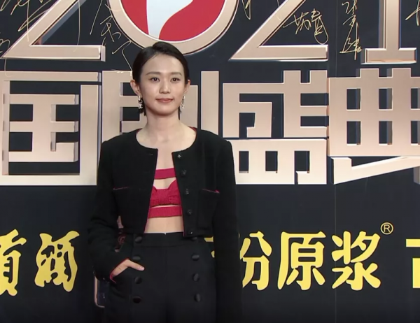 國劇盛典紅毯來了!宋祖兒穿花裙,吳謹言瘦過頭,喬家主演合體 國劇盛典紅毯來了!宋祖兒穿花裙,吳謹言瘦過頭,喬家主演合體