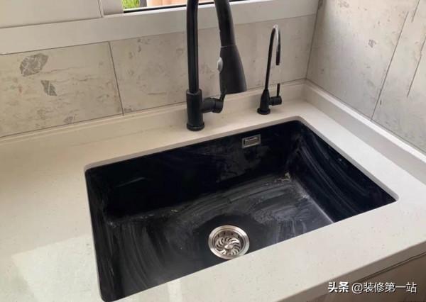 裝修廚房,堅決不“窮裝”,多花點錢,做好這些設計,鄰居也羨慕 裝修廚房,堅決不“窮裝”,多花點錢,做好這些設計,鄰居也羨慕