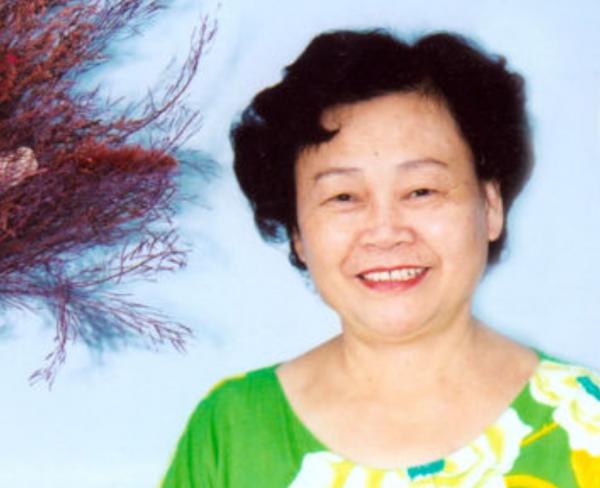 2015年姚貝娜去世，葬禮上那英哭成淚人卻被罵，當年兩人有何恩怨