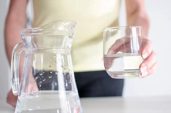 早上起床後就喝水,是在喝細菌嗎?答案公佈了,和你想的一樣嗎? 早上起床後就喝水,是在喝細菌嗎?答案公佈了,和你想的一樣嗎?