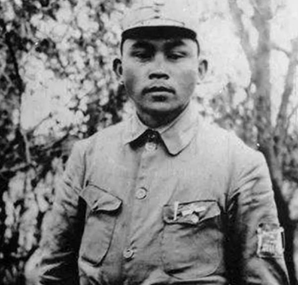 55年,周總理授銜結束,臺下還站著一人,問其原因:沒念我的名字 55年,周總理授銜結束,臺下還站著一人,問其原因:沒念我的名字