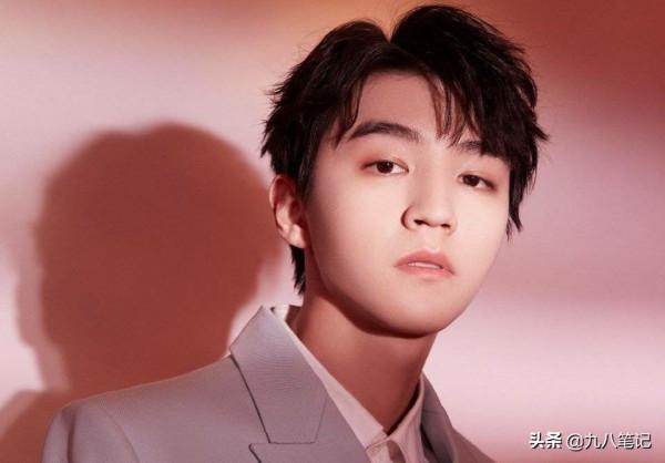 “三小隻”齊聚春晚舞臺，僅存的三位流量藝人，根正苗紅正能量