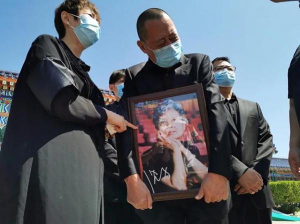 趙忠祥的貴人沈力:央視第一位主持人,兒子是央視臨時工成其遺憾 趙忠祥的貴人沈力:央視第一位主持人,兒子是央視臨時工成其遺憾