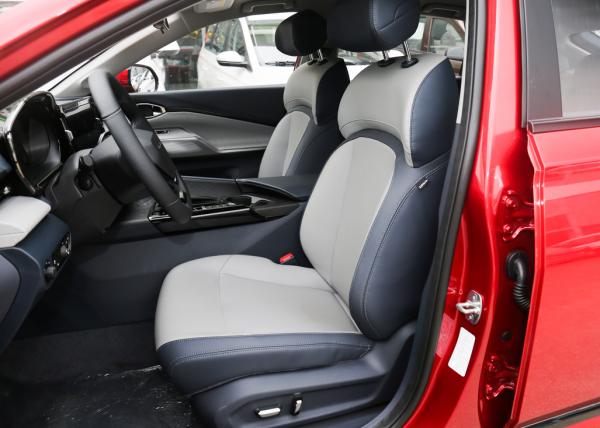 RC-5尊享型,提速8.8秒,配主動剎車能自動駕駛,10萬出頭可開走 RC-5尊享型,提速8.8秒,配主動剎車能自動駕駛,10萬出頭可開走