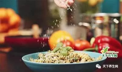 缺鈣的人有這些表現！最能補鈣的6種食物，每種怎麼吃？詳細告訴你