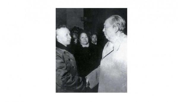 1970年，粟裕去諾曼底遺址，後提出4個問題，直接把法國專家問懵