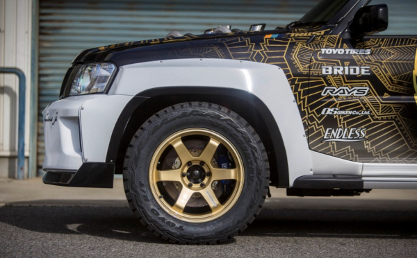 赤裸裸的力量感：2000匹馬力日產途樂