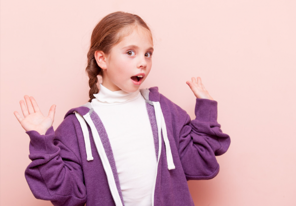 童裝上的幾種東西,存在安全隱患,給孩子買衣服要“一聞三看” 童裝上的幾種東西,存在安全隱患,給孩子買衣服要“一聞三看”