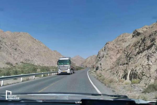 青海最美公路非它莫屬！被評為新秘境的極致風光，這條線帶你走起