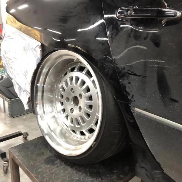 從修理廠到婚姻殿堂，夫妻共同打造低趴雷克薩斯LS430