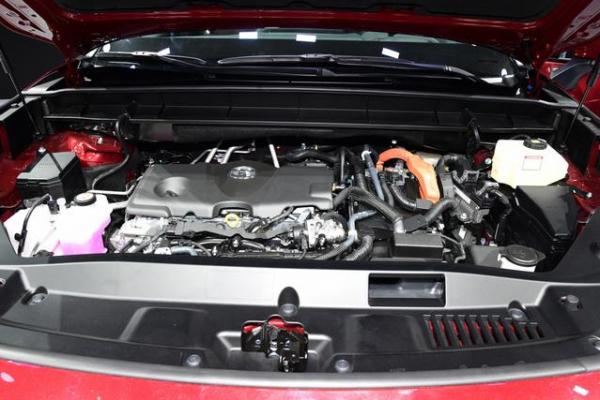 帶皇冠標的新車來了，與漢蘭達互為姊妹車型