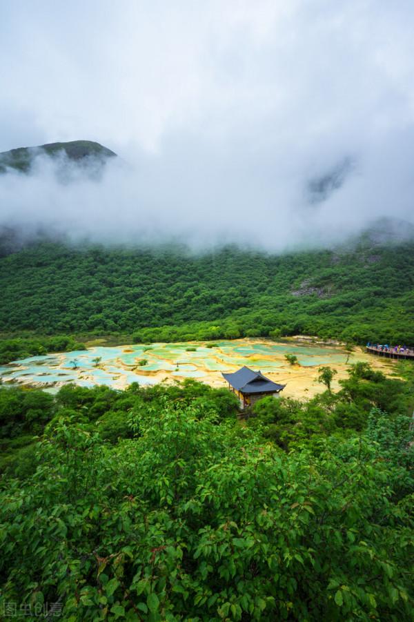 雲霧繚繞大山仙境圖片，唯美的意境，一起感受山水風景的壯美