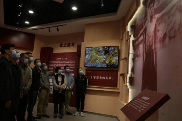 1936年，福建一24歲男子被凌遲，留下一張刑架遺照，他到底是誰？