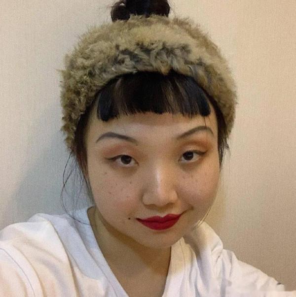 自信女王辣目洋子：矮胖壯也能美出圈，還在全球四大時裝週走秀