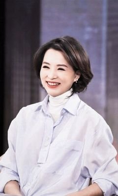 淡出春晚的董卿，其書法卻被盛讚，沉穩開闊，網友：才女書法