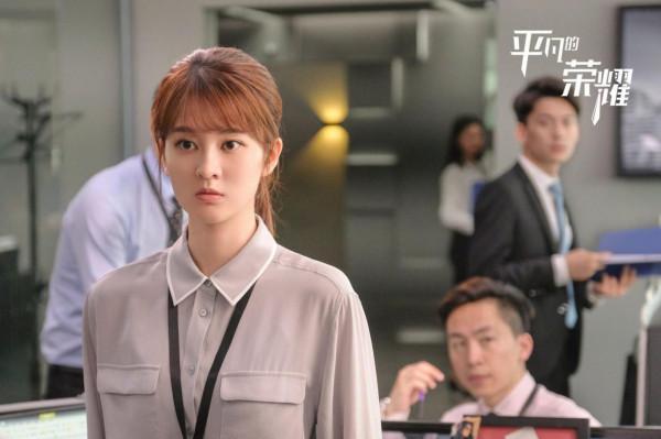 白敬亭化身職場菜鳥,處處碰壁讓人心疼 白敬亭化身職場菜鳥,處處碰壁讓人心疼