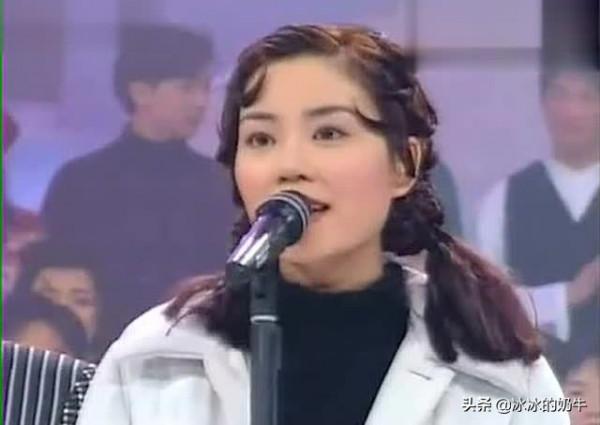 當年王菲唱歌走調,是為了遷就陳奕迅?小柯,你非要10年後才說嗎 當年王菲唱歌走調,是為了遷就陳奕迅?小柯,你非要10年後才說嗎