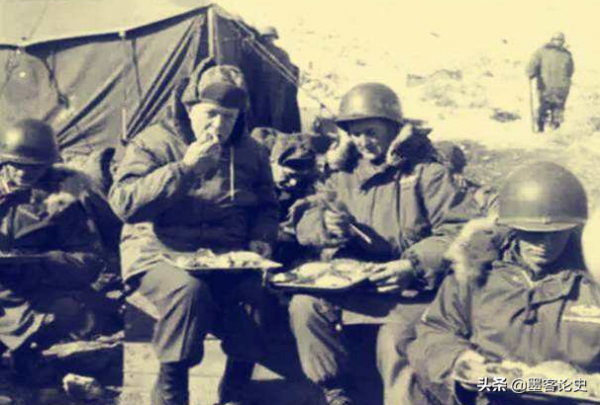 1950年&comma;韓國被打殘後求助美軍&comma;李奇微不屑&colon;除了跑路&comma;就只會訛我們