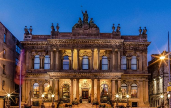 “爺爺”酒店韻味足，英倫風雲入夢來