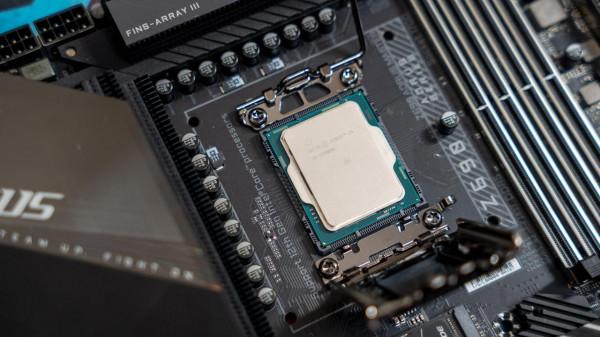 不計預算裝一臺12代12900K怎麼選？