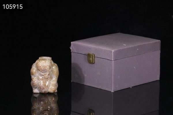 高古玉熊雕件燭臺 高古玉熊雕件燭臺