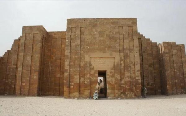 第五章、走入埃及，六、階梯金字塔