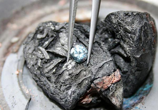 人的骨灰究竟是什麼?骨灰多年後又會變成什麼? 人的骨灰究竟是什麼?骨灰多年後又會變成什麼?